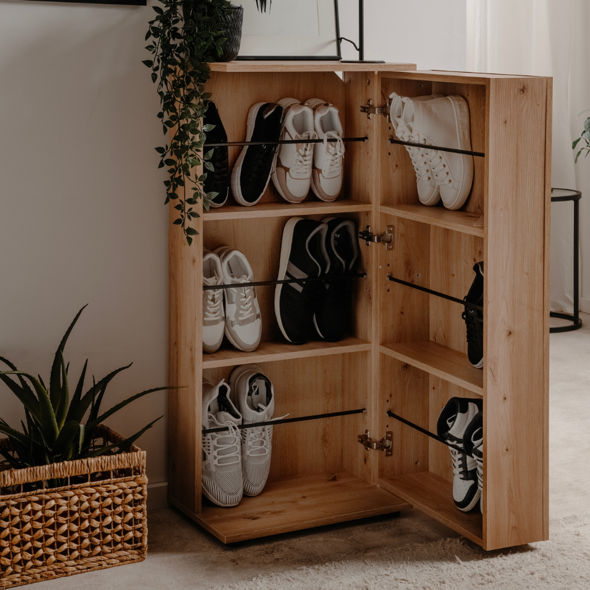 Voir la diapositive 2 : CONCEPT USINE Meuble à chaussures en bois skor