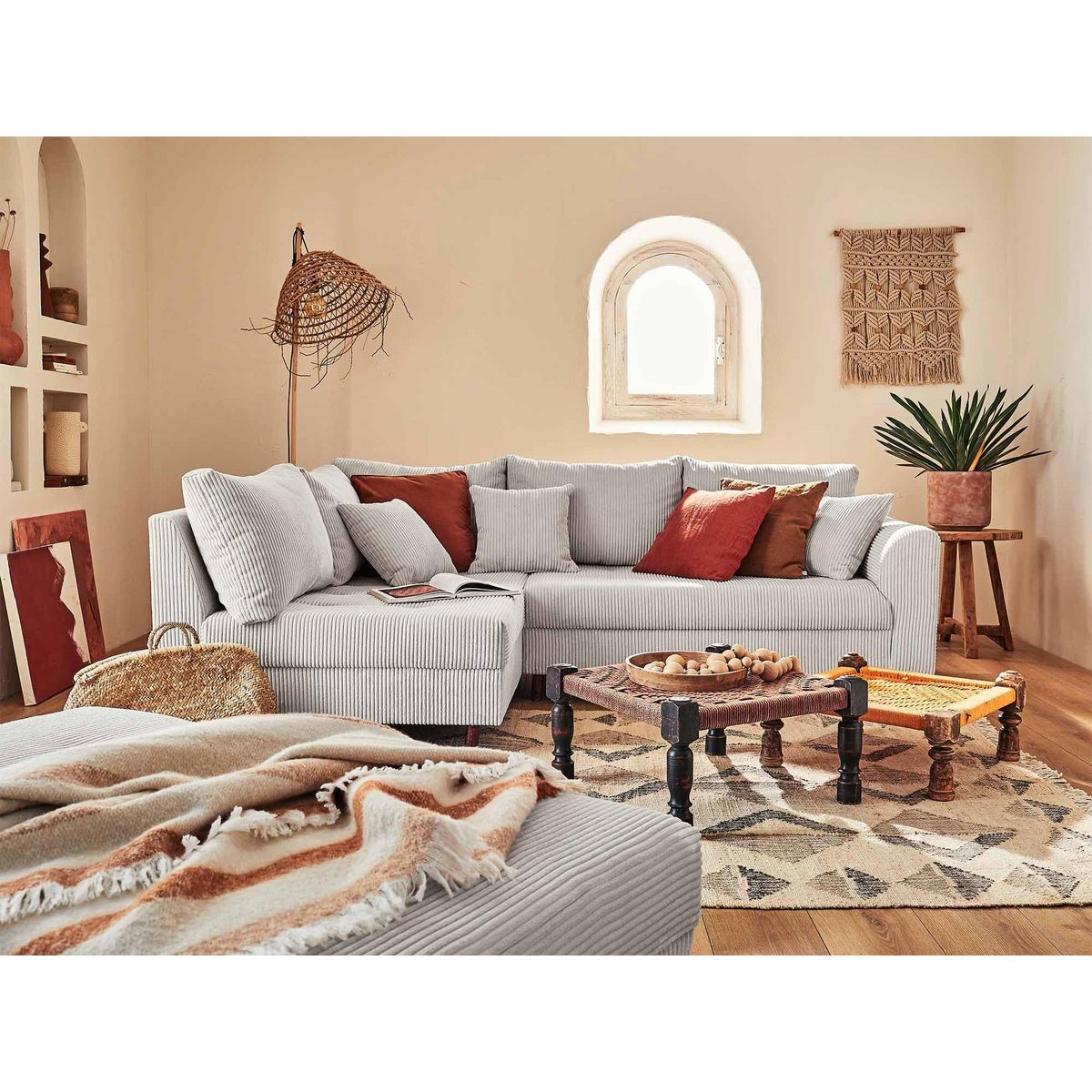 LISA DESIGN Rune - canapé d'angle gauche - 4 places - avec pouf d'appoint - en velours côtelé