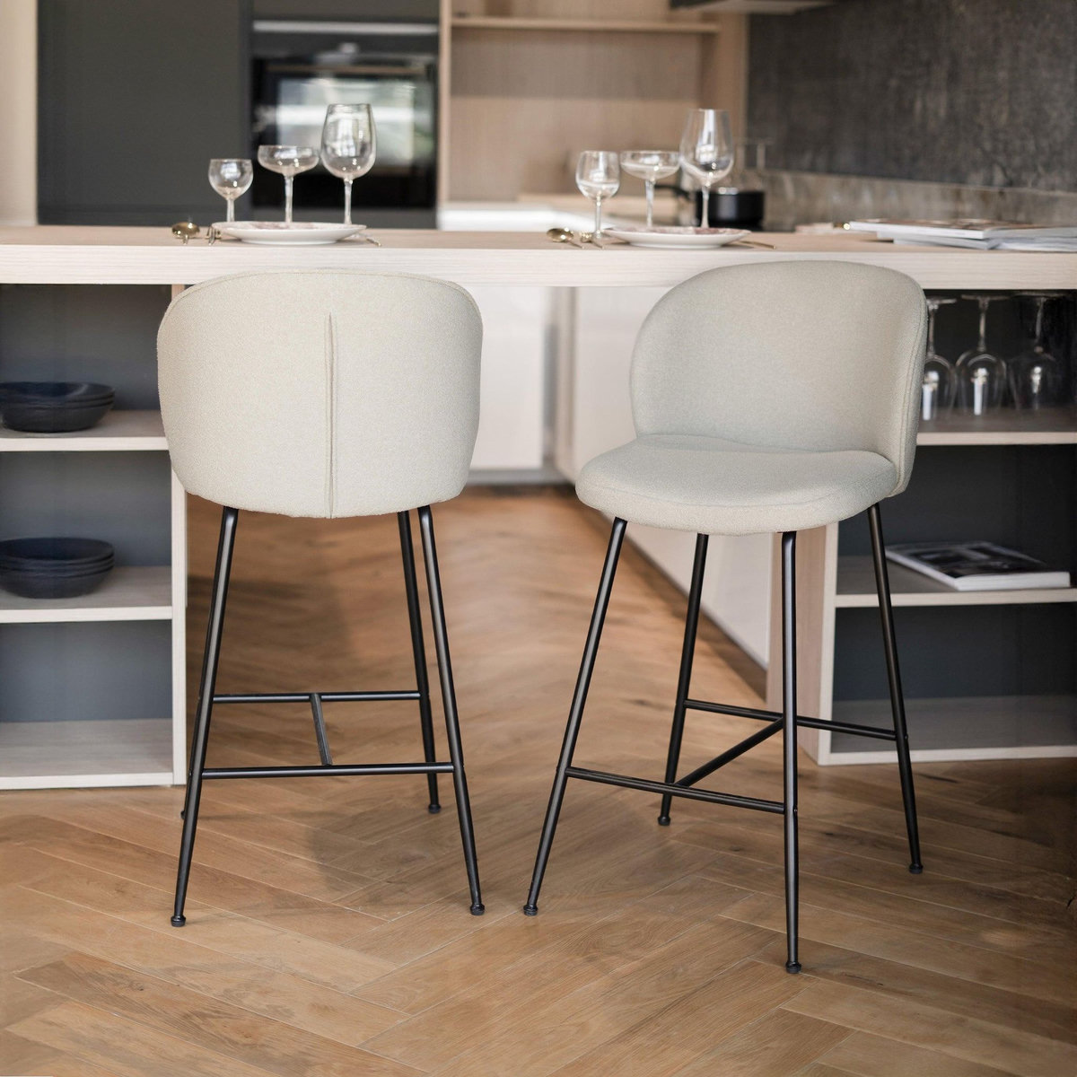 Rendez vous déco Lot de 2 chaises pour îlot central 66 cm en tissu bouclé beige - Groom