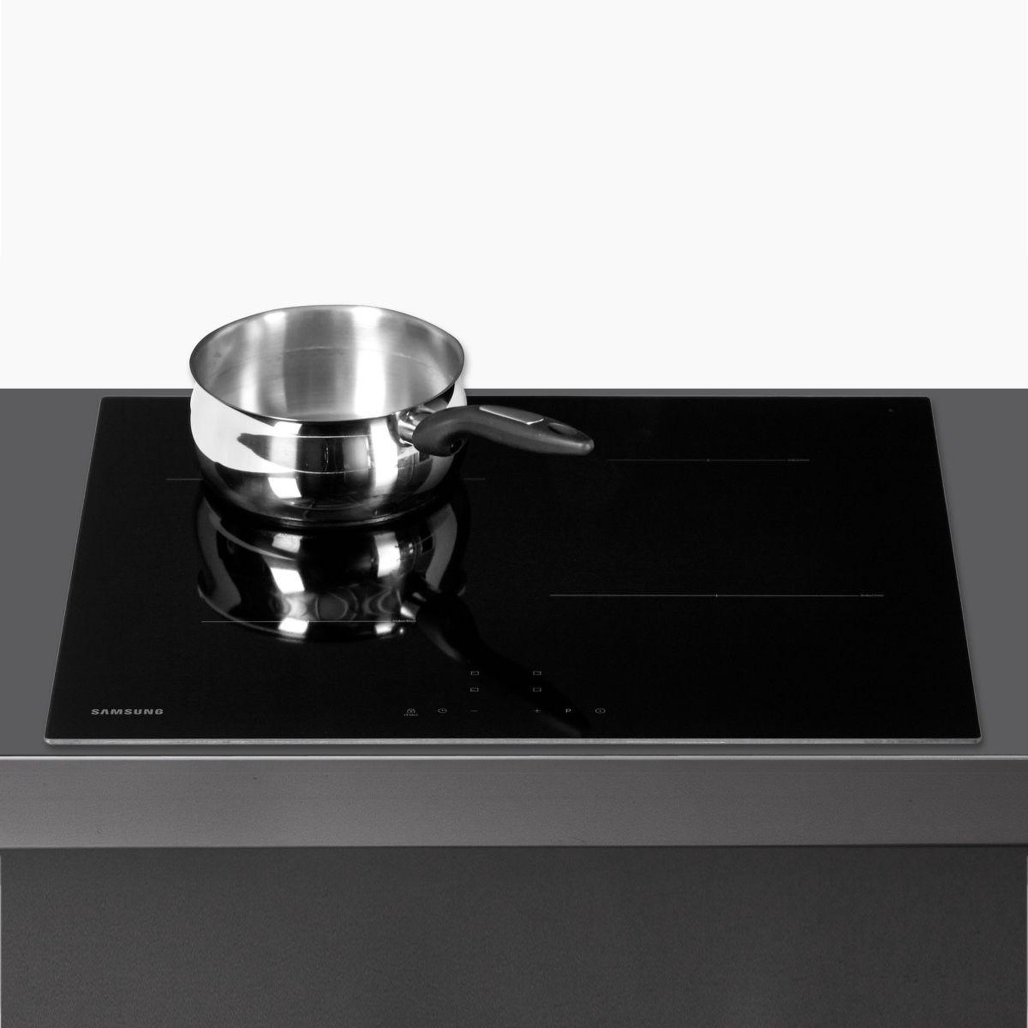 Voir la diapositive 5 : Samsung Plaque induction NZ64T3706A1