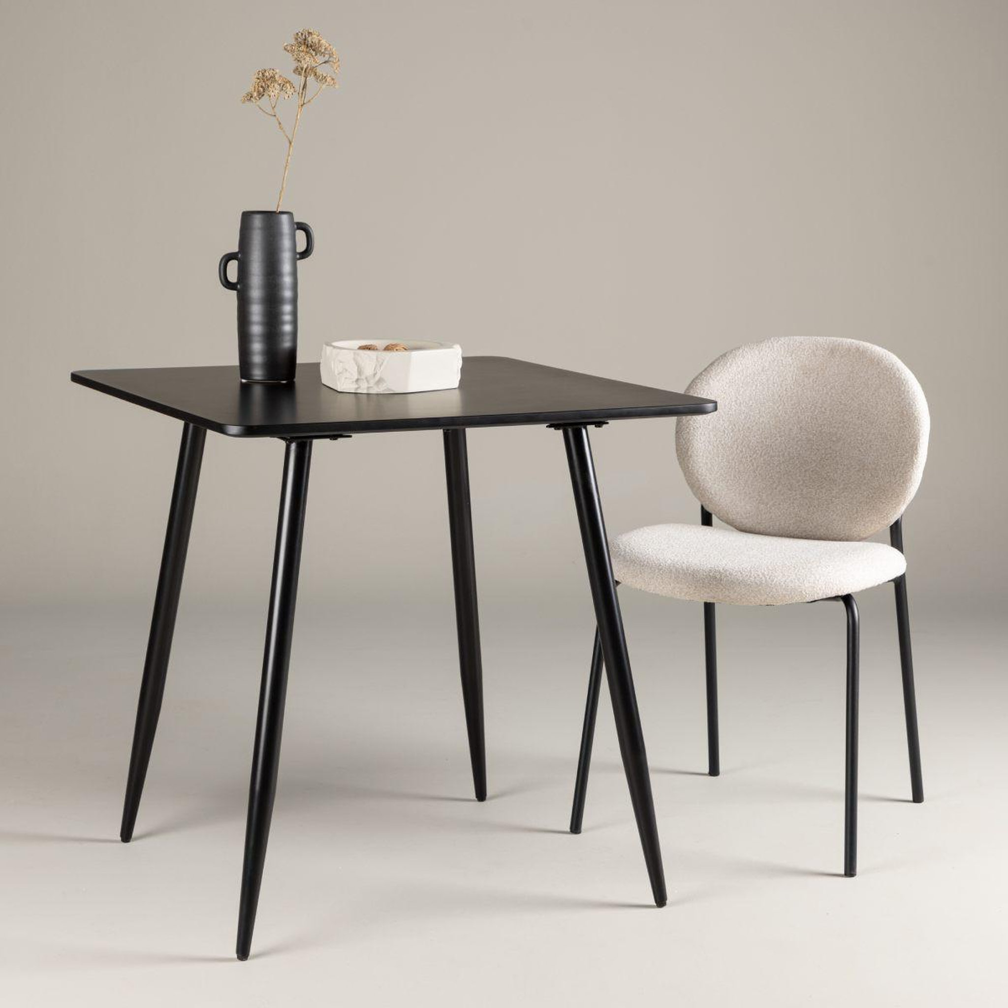 Voir la diapositive 5 : Paris Prix Table à manger  polar  75 cm noir