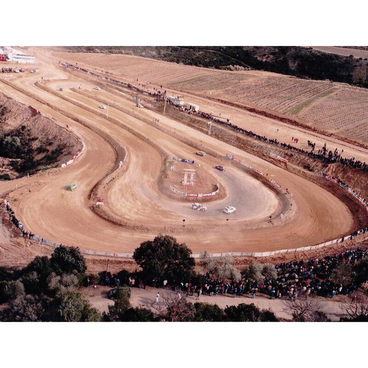 Smartbox Pilotage rallye : 8 tours en Subaru Impreza Groupe N sur le circuit de Dreux - Coffret Cadeau Sport & Aventure