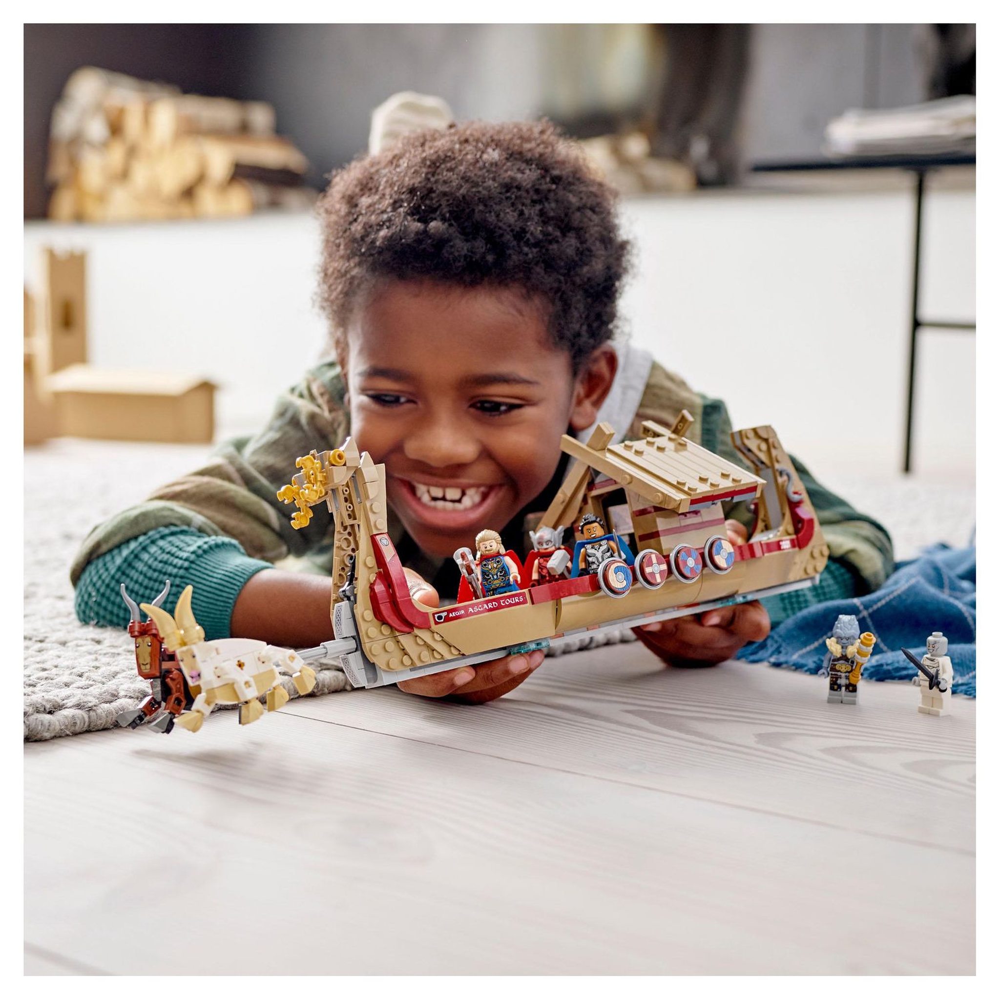 Voir la diapositive 8 : LEGO Marvel 76208 Le Drakkar de Thor, Jouet de Bateau avec Minifigurines et Stormbreaker