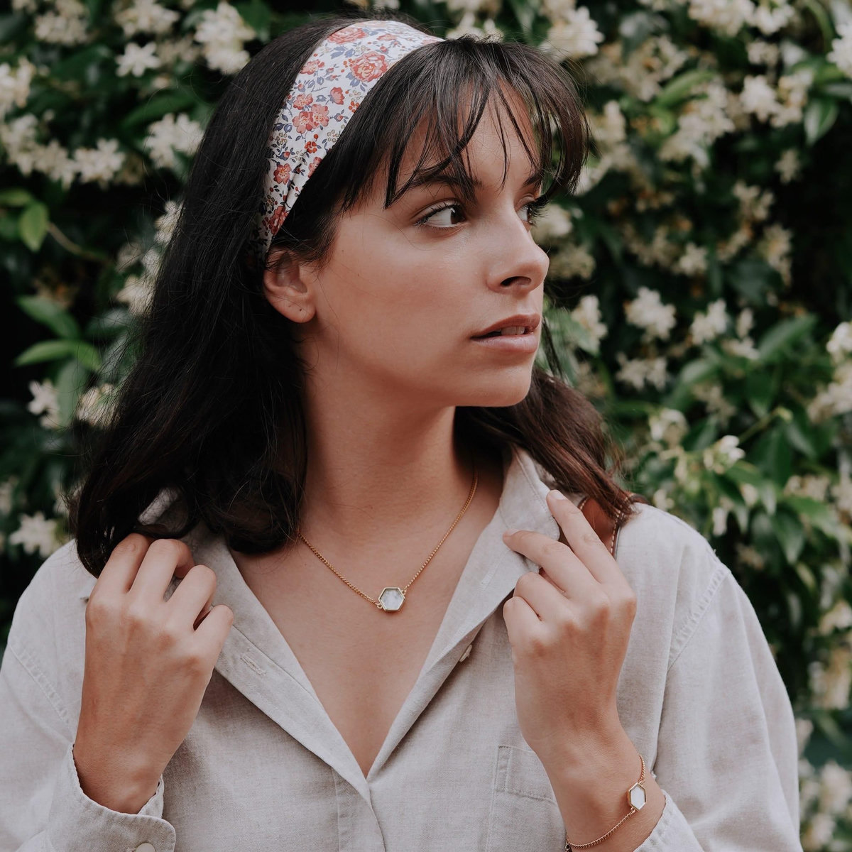 SLOYA Collier Hexalia en pierres Howlite