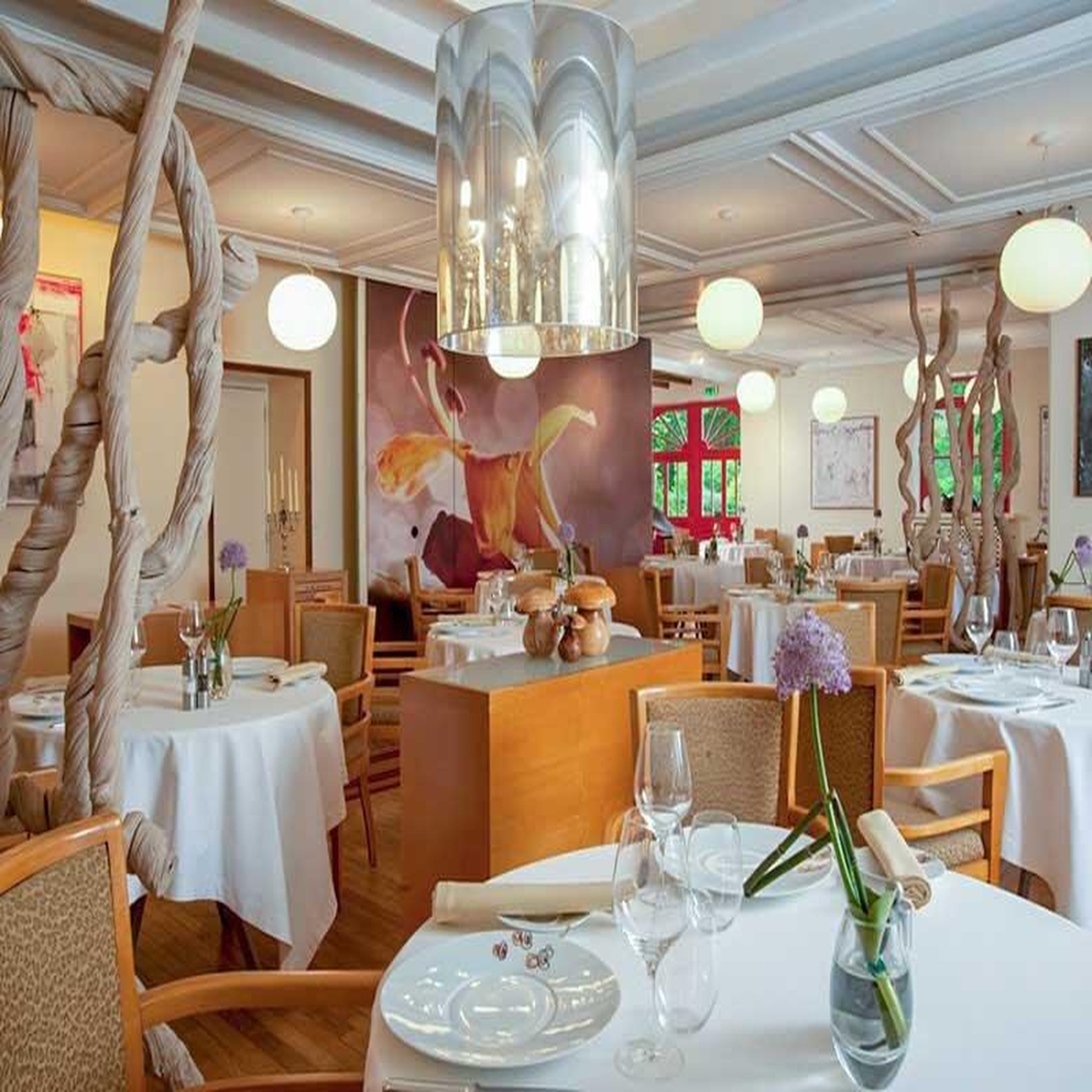 Voir la diapositive 4 : Smartbox Week-end gastronomique au manoir du lys avec dîner gault & millau - coffret cadeau séjour