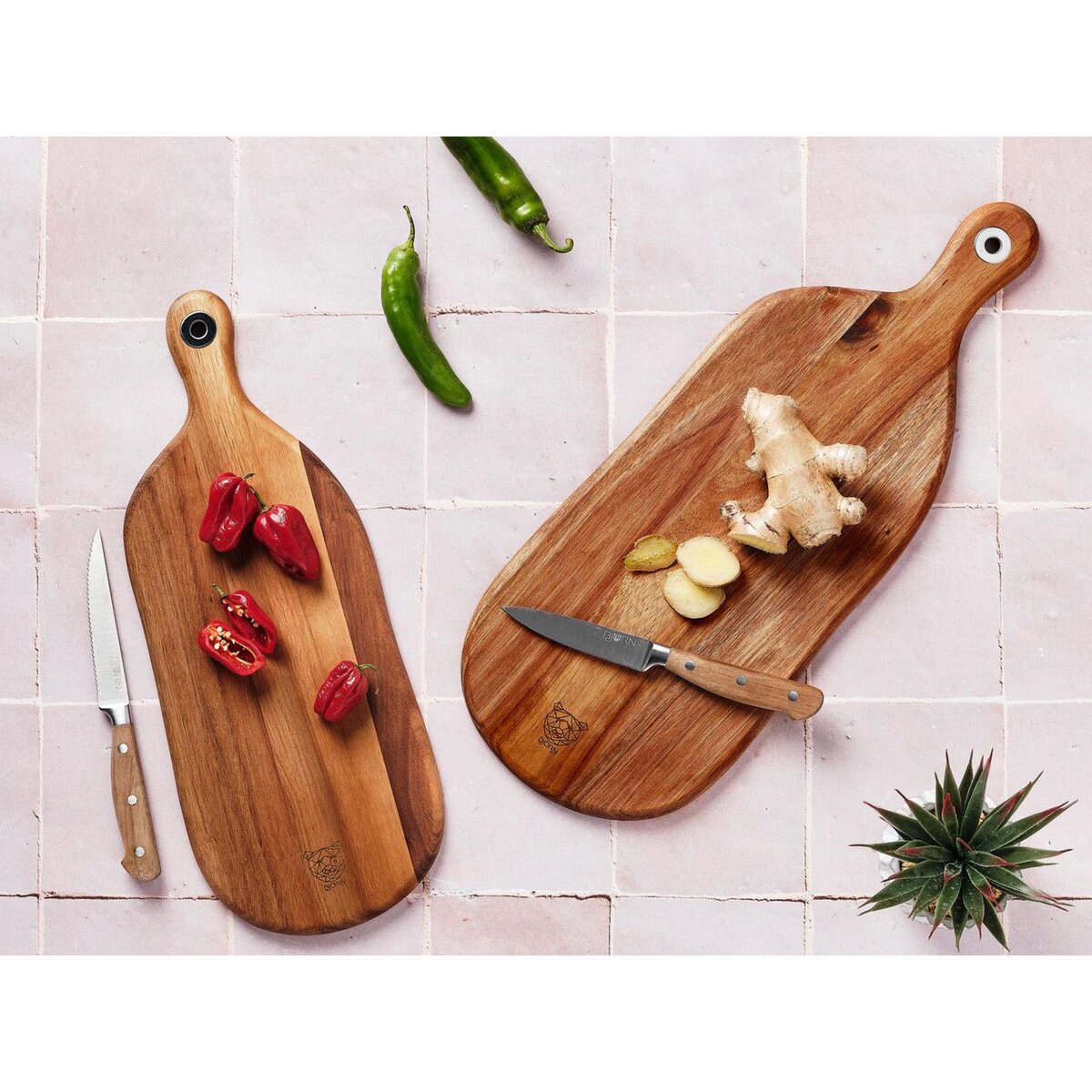 BJORN Planche à découper en bois d'acacia FREJA - 41 x 16cm