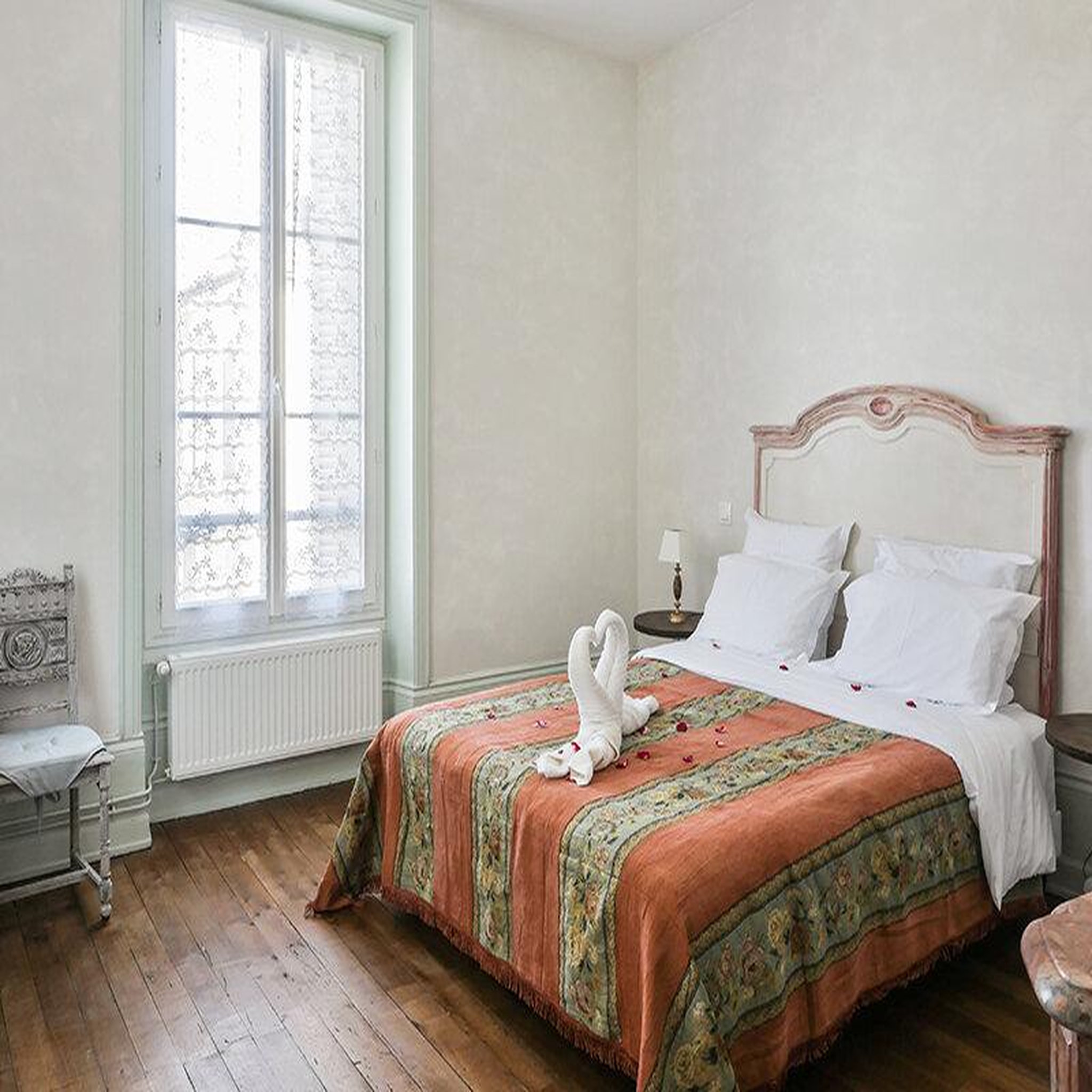 Voir la diapositive 4 : Smartbox Séjour 2 nuits en touraine pour découvrir les châteaux de la loire en duo - coffret cadeau séjour