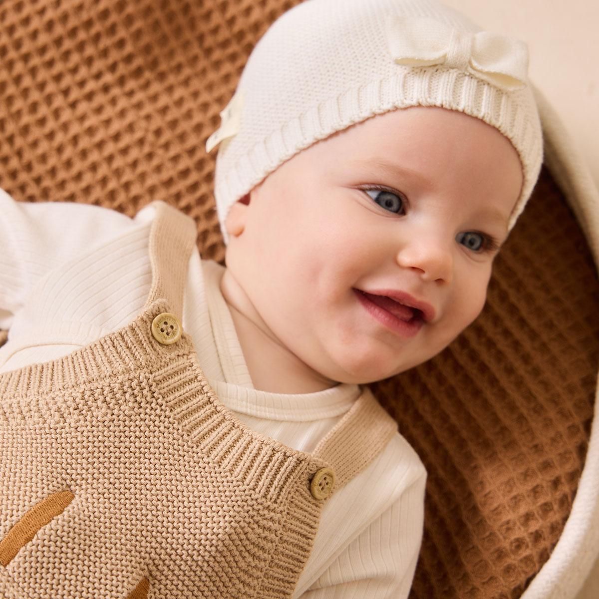 Petit Béguin Turban bébé et chaussons en tricot Hello Baby