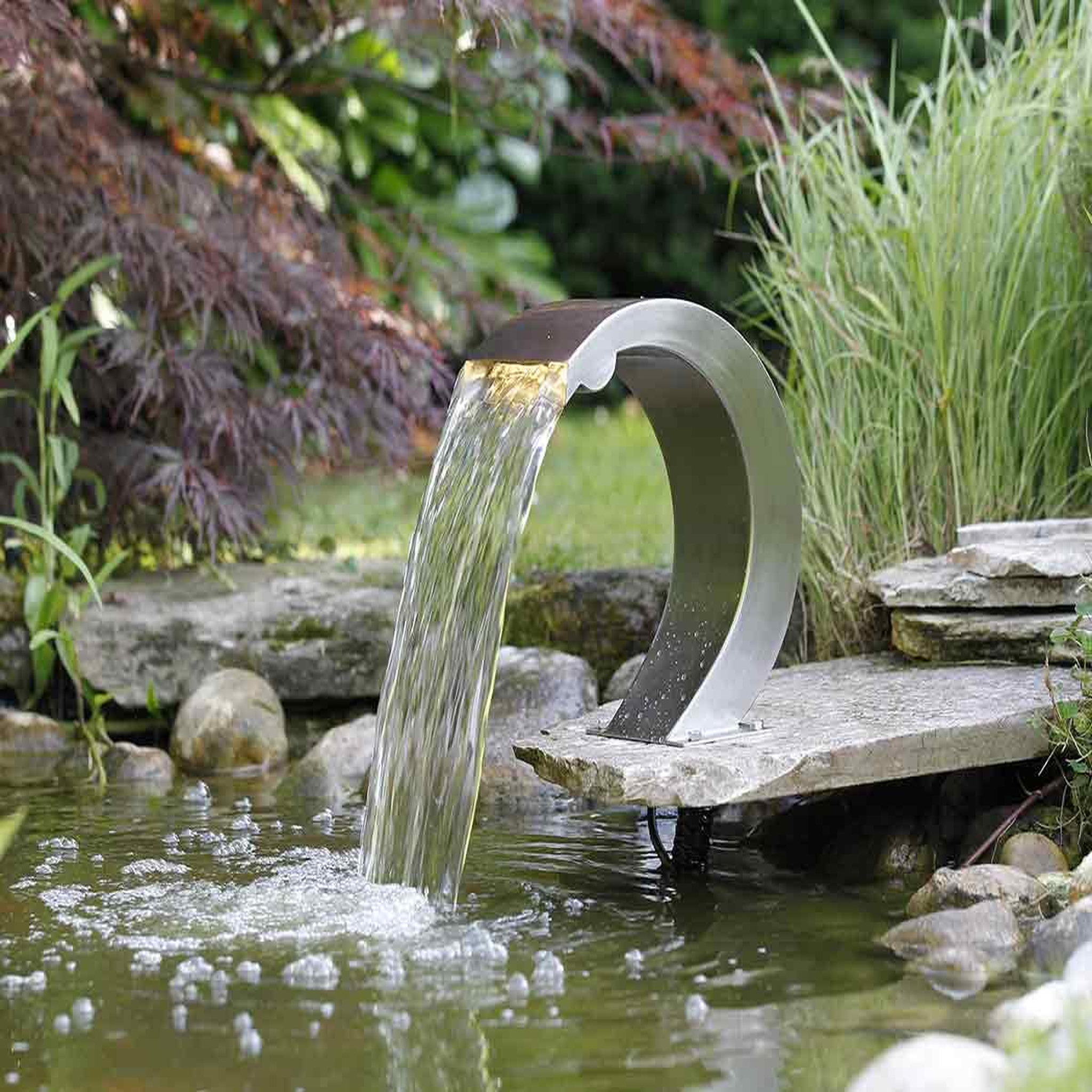 Voir la diapositive 2 : Ubbink Cascade de piscine Mamba S-LED en inox - Ubbink