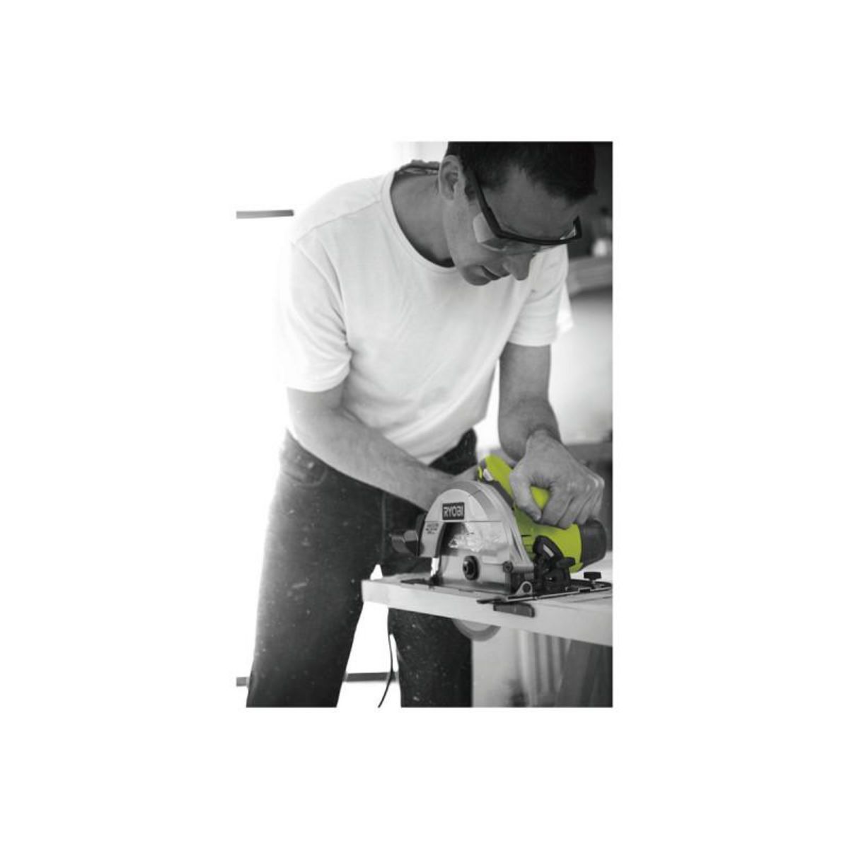 Ryobi Pack RYOBI Aspirateur eau et poussière 1500W - 30L - RVC-1530IPT-G - Scie circulaire - 1400W - 66mm