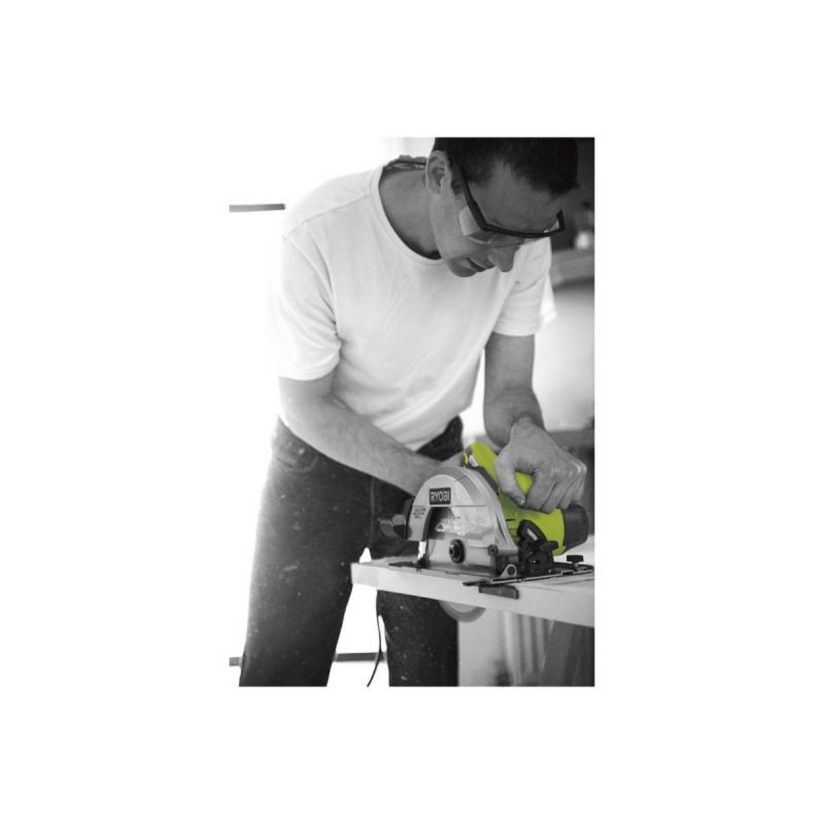 Ryobi Pack RYOBI Aspirateur eau et poussière 1500W - 30L - RVC-1530IPT-G - Scie circulaire - 1400W - 66mm