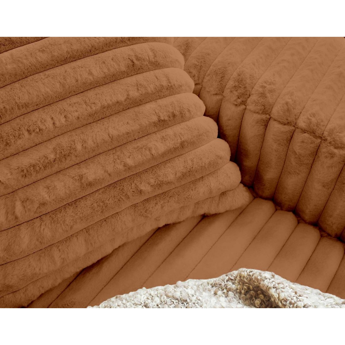 LISA DESIGN Laponie - canapé d'angle droit - 4 places - en fausse fourrure côtelée