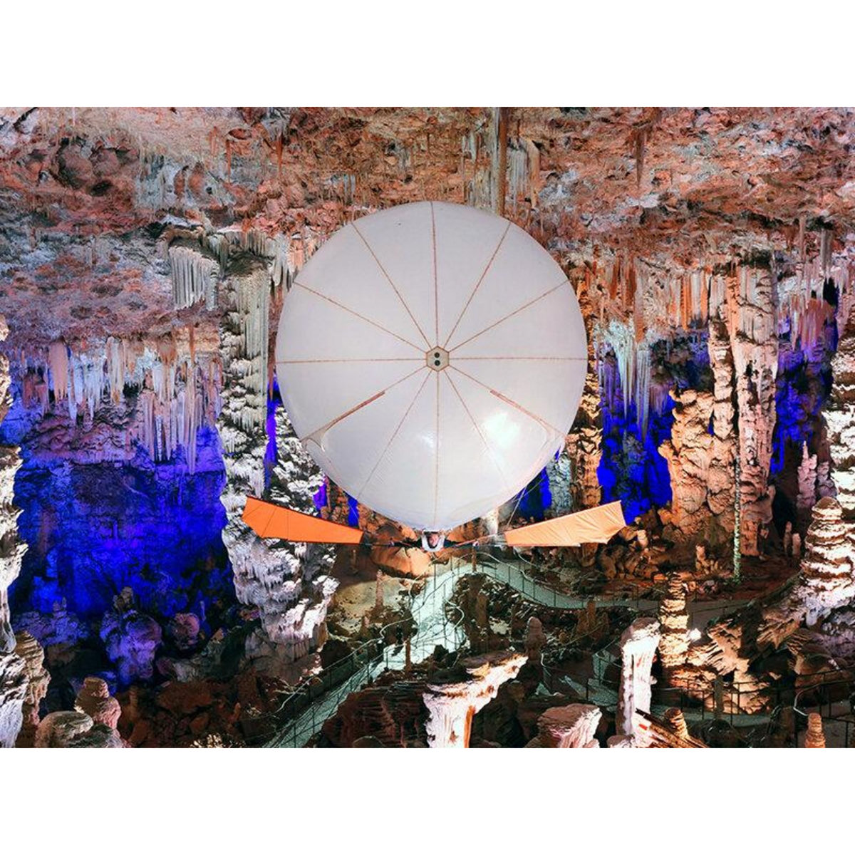 Smartbox Vol en aéroplume de 20 min avec 1 accompagnant au sol dans une grotte près d'Alès - Coffret Cadeau Sport & Aventure