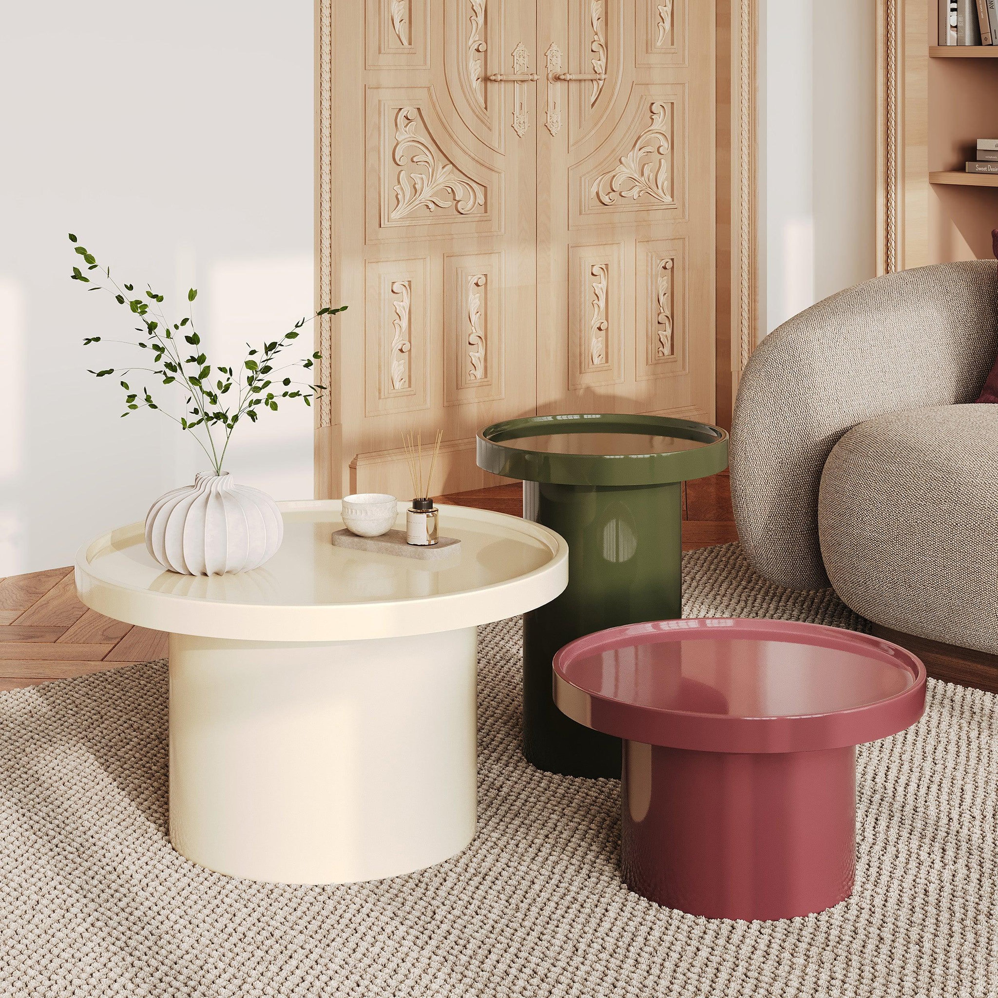Voir la diapositive 2 : MAISON PAVANE Lot de 3 tables basses laquées blanches, vert olive et rouge en mdf-nora