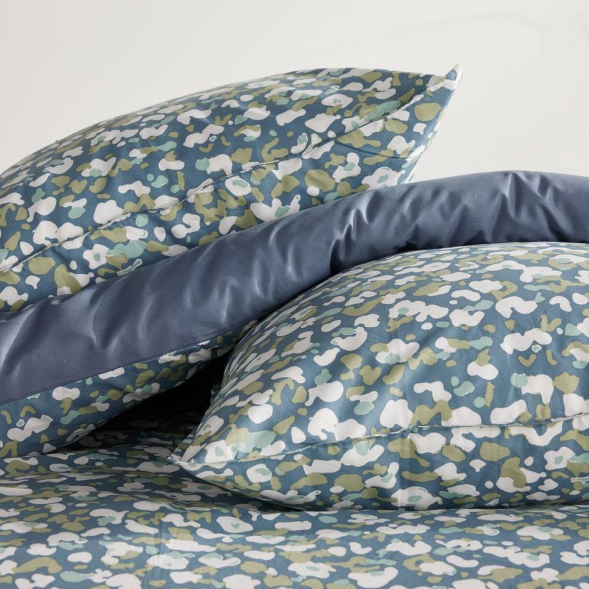 Voir la diapositive 4 : Today Parure de lit - TODAY - Sunshine - 2 personnes - 220 x 240 cm - Coton imprimé floral bleu