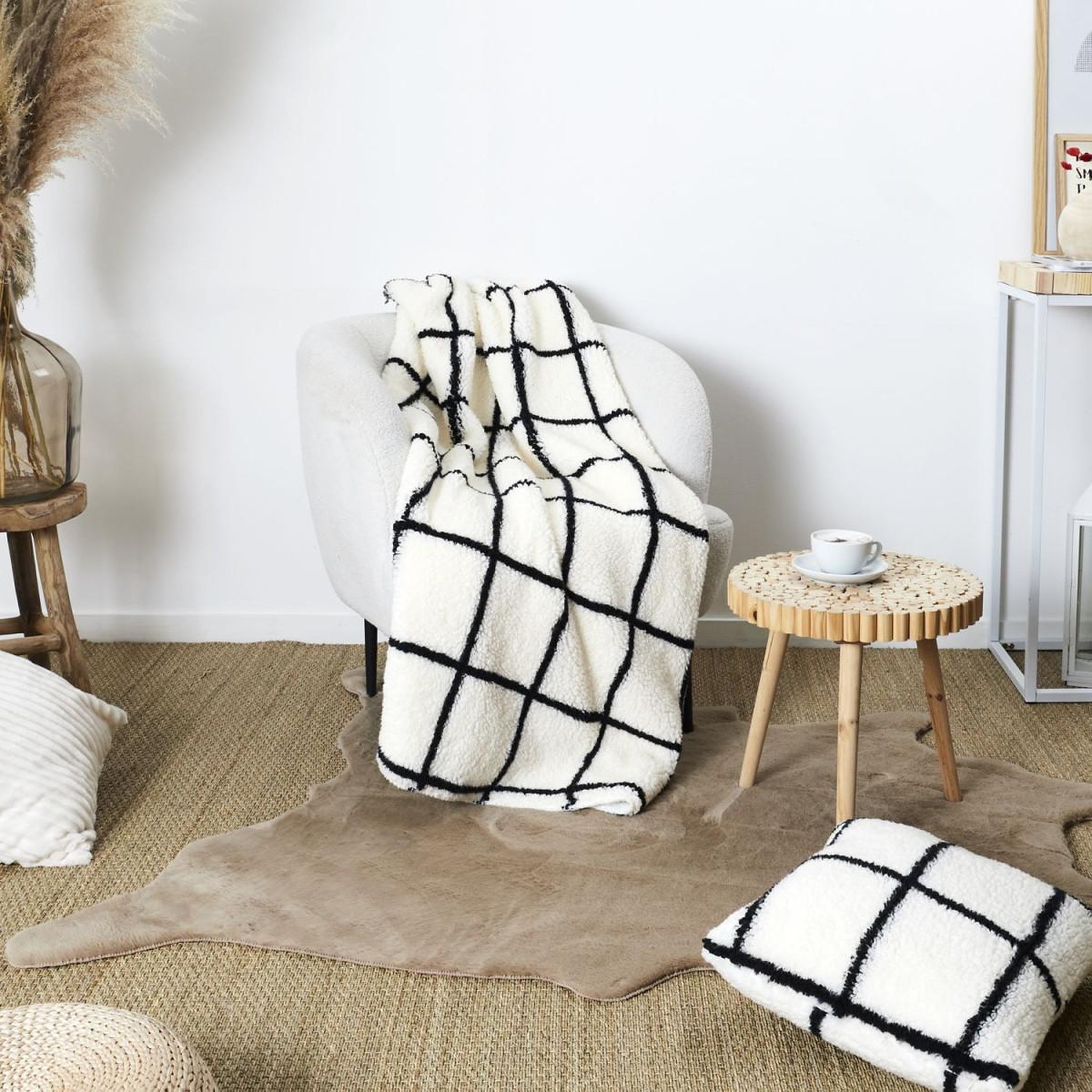 Voir la diapositive 3 : The Home Deco Factory Plaid sherpa à carreaux  crush  130x160cm blanc