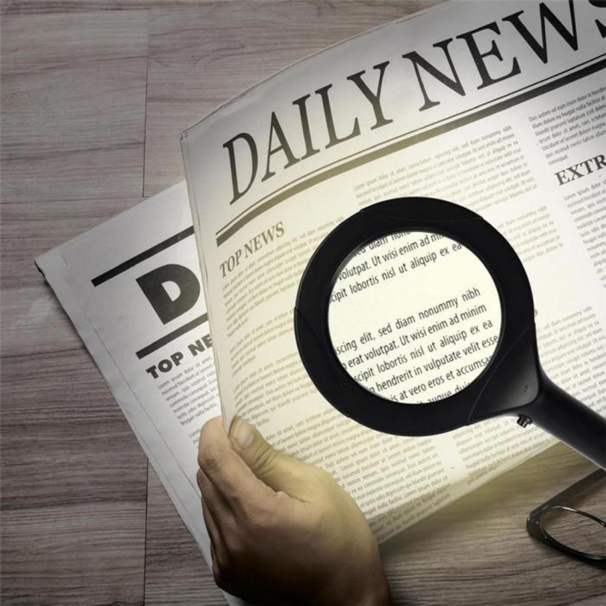 Paris Prix Loupe LED  Grossissement  24cm Noir