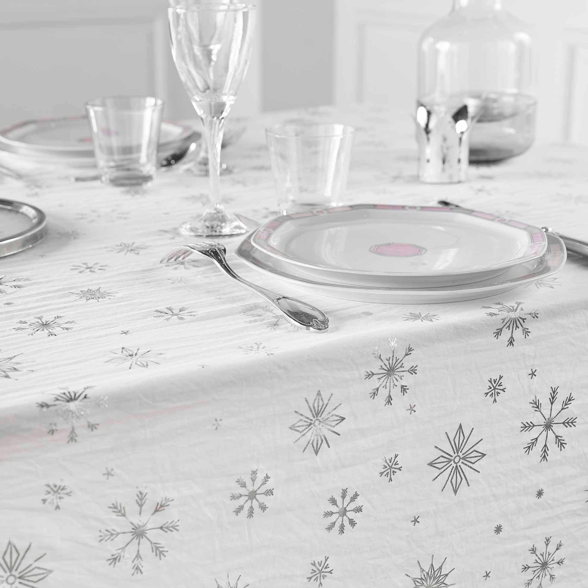Voir la diapositive 5 : Eden Nappe collection astre métallisée