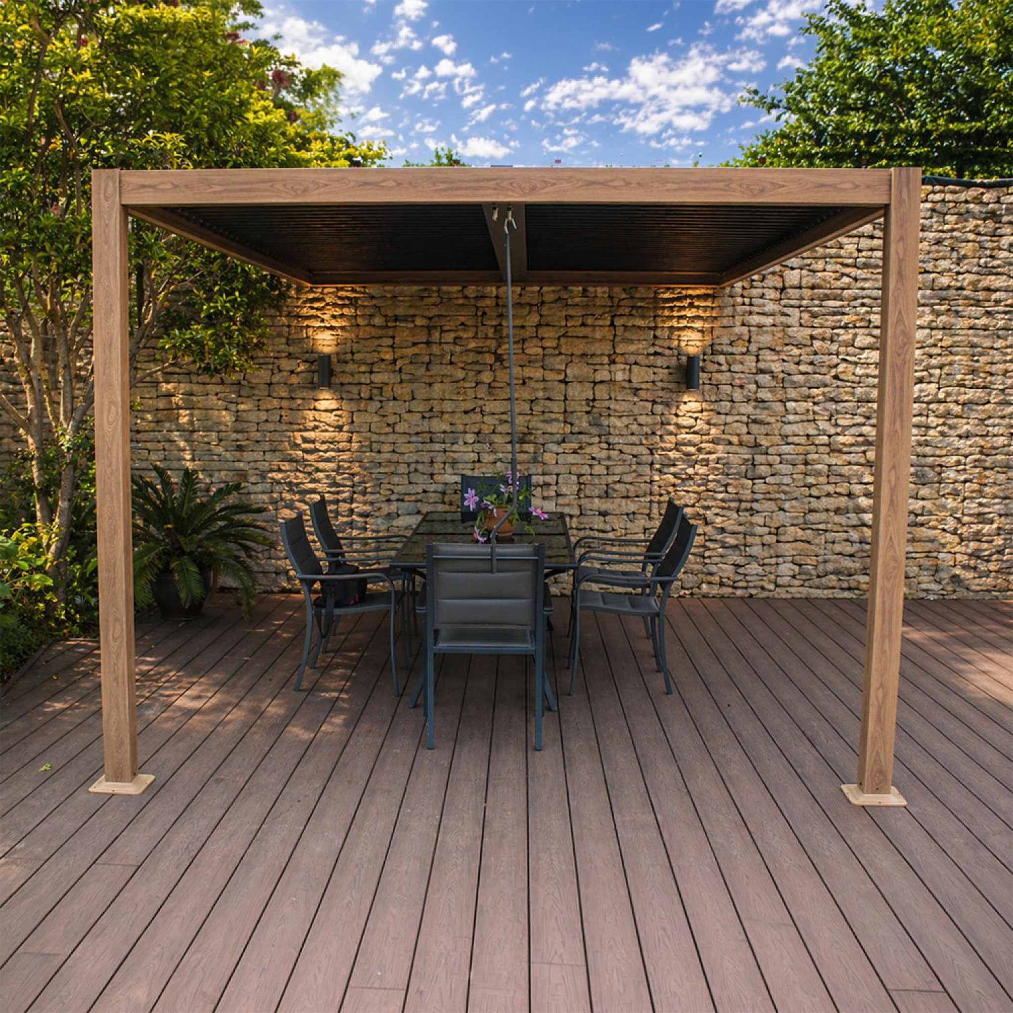 Voir la diapositive 5 : CONCEPT USINE Pergola bioclimatique 4x3m adossée effet bois sifnos
