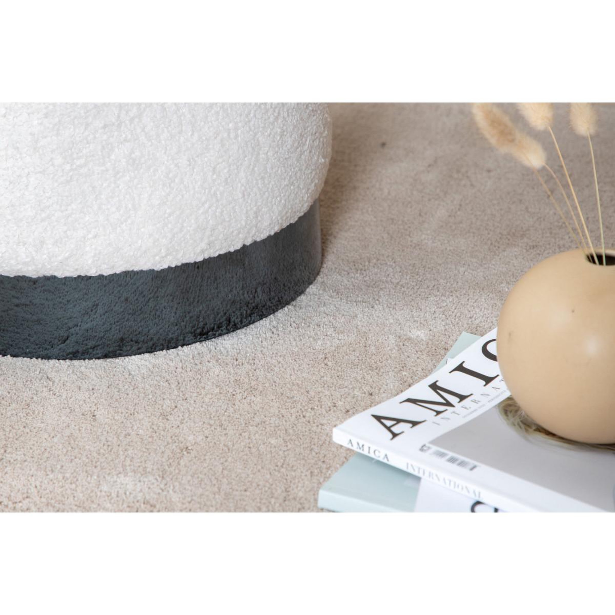 Voir la diapositive 6 : Paris Prix Pouf rond bouclé  benji  43cm blanc & noir