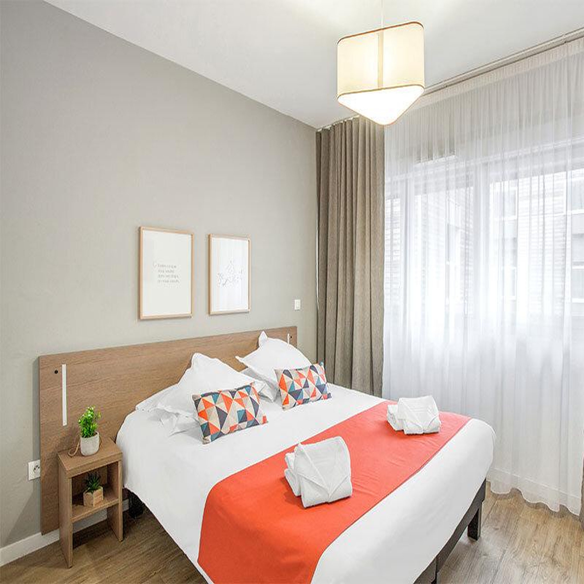 Voir la diapositive 4 : Smartbox Lune de miel à la montagne : 2 nuits en hôtel 3* en europe - coffret cadeau séjour