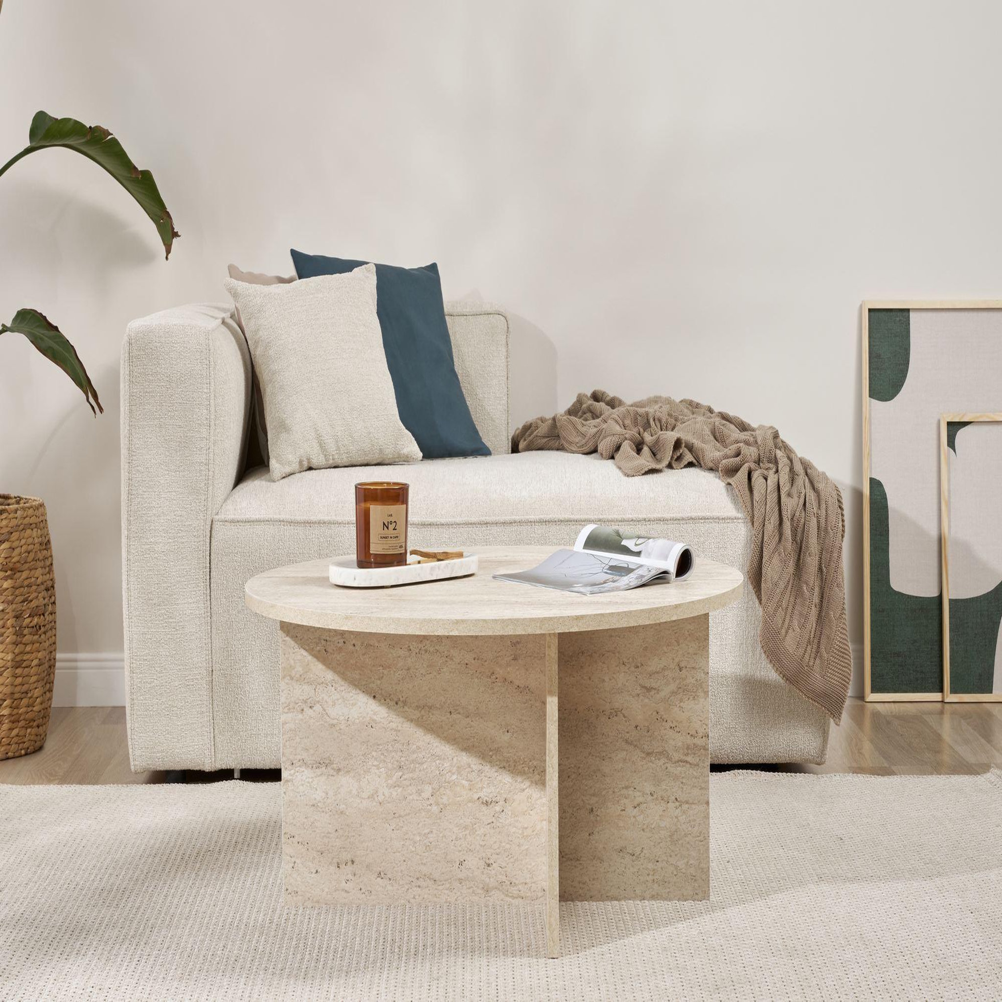 Voir la diapositive 2 : Habitat et Jardin Table basse en bois  soleil  - 90 x 90 x 40 cm - travertin