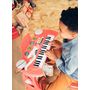 Voir la diapositive 5 : One Two Fun Clavier + tabouret + micro rouge 