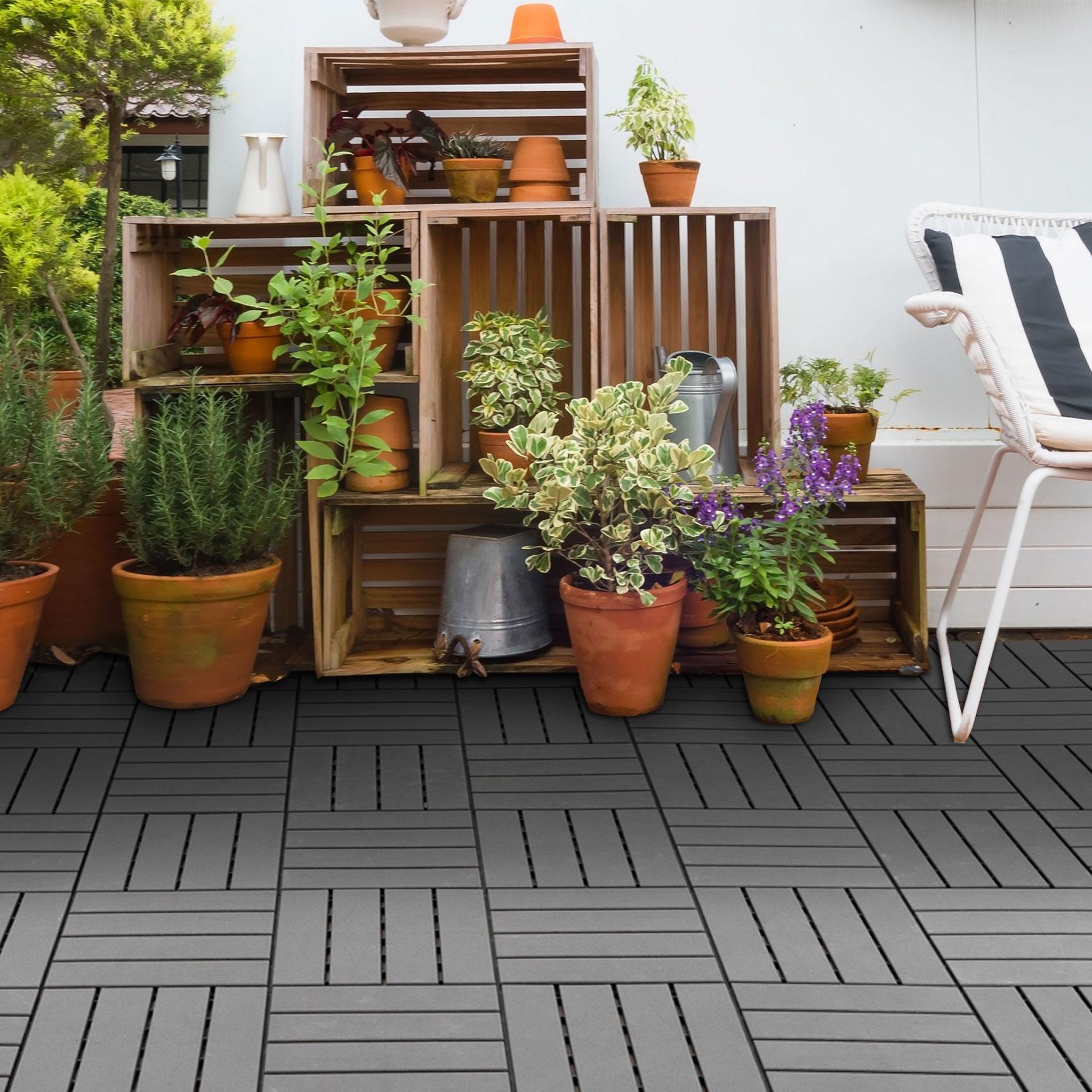 Voir la diapositive 2 : OUTSUNNY Caillebotis - dalles terrasse - lot de  9 - emboîtables, installation très simple - petits carreaux composite plastique imitation bois noir