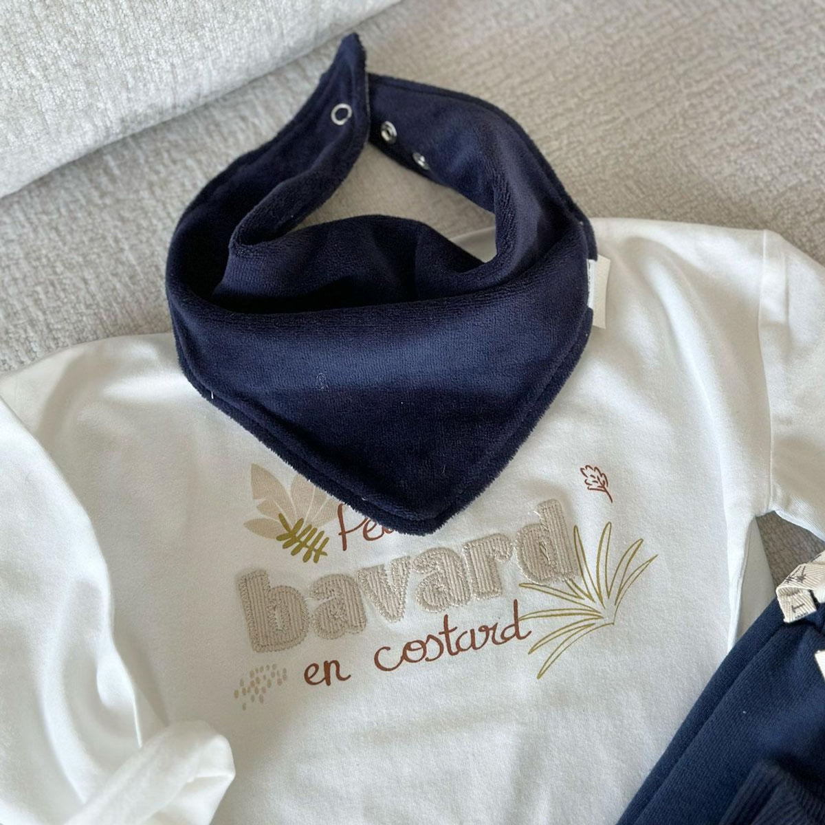 Petit Béguin Foulard enfant en velours Gribouille