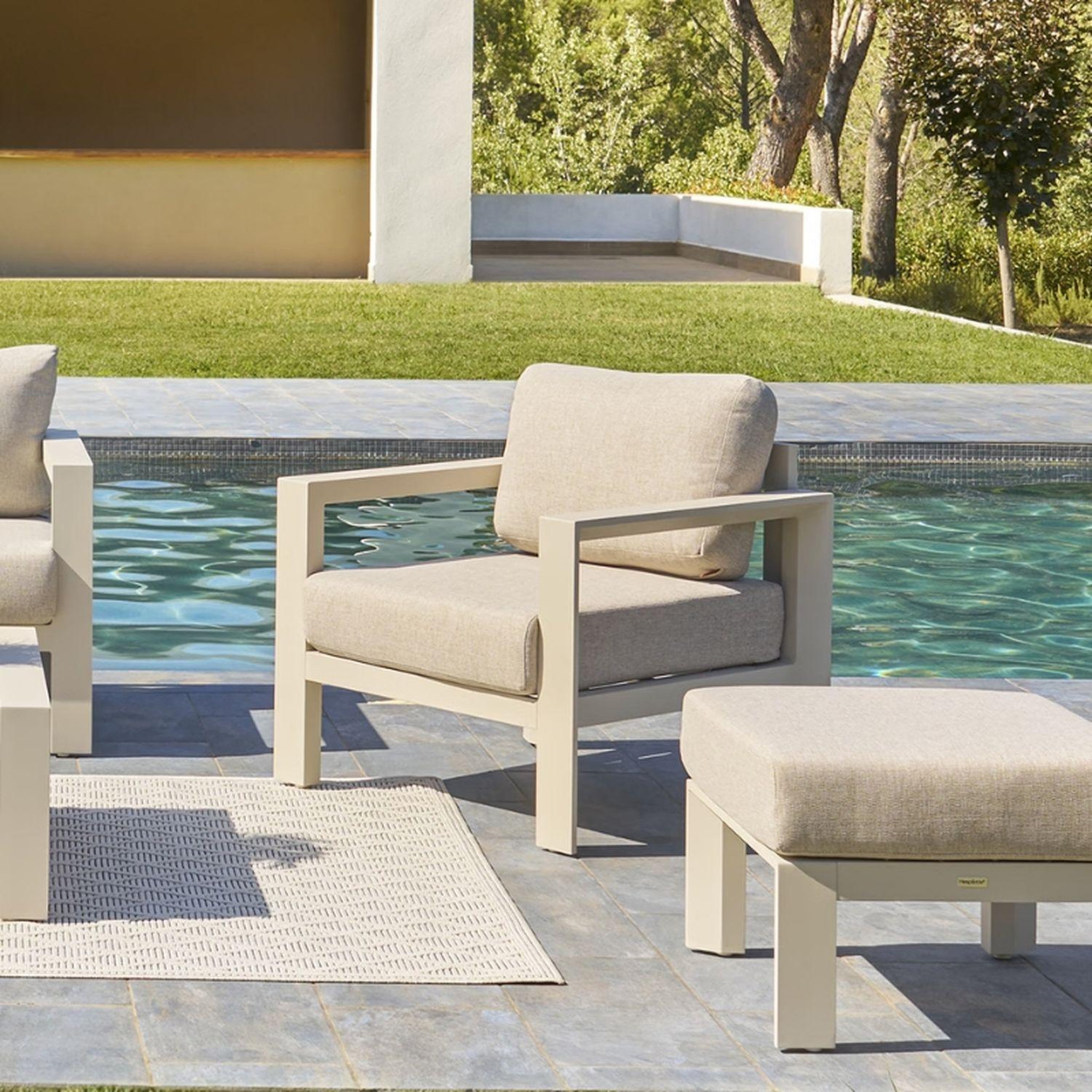 Voir la diapositive 2 : HESPERIDE Fauteuil de salon de jardin en aluminium evasion