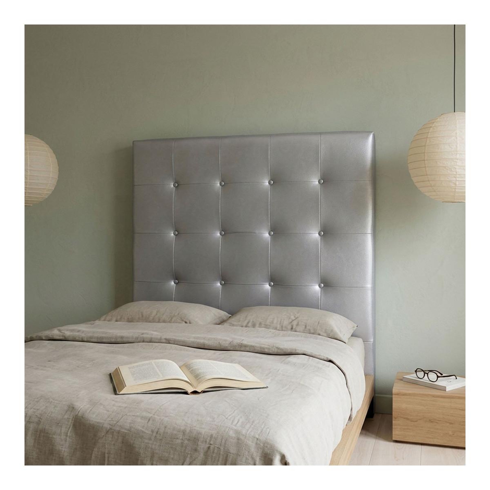 Voir la diapositive 2 : Paris Prix Tête de lit capitonnée  amor  90cm argent