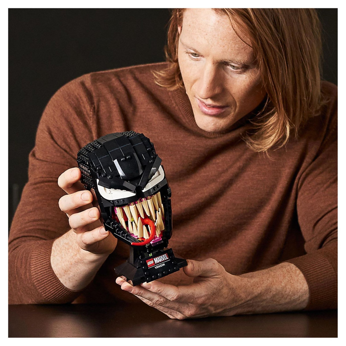 LEGO Marvel 76187 Venom, Kit de Construction, Masque, Casque de Tête, Déco, Adultes, 