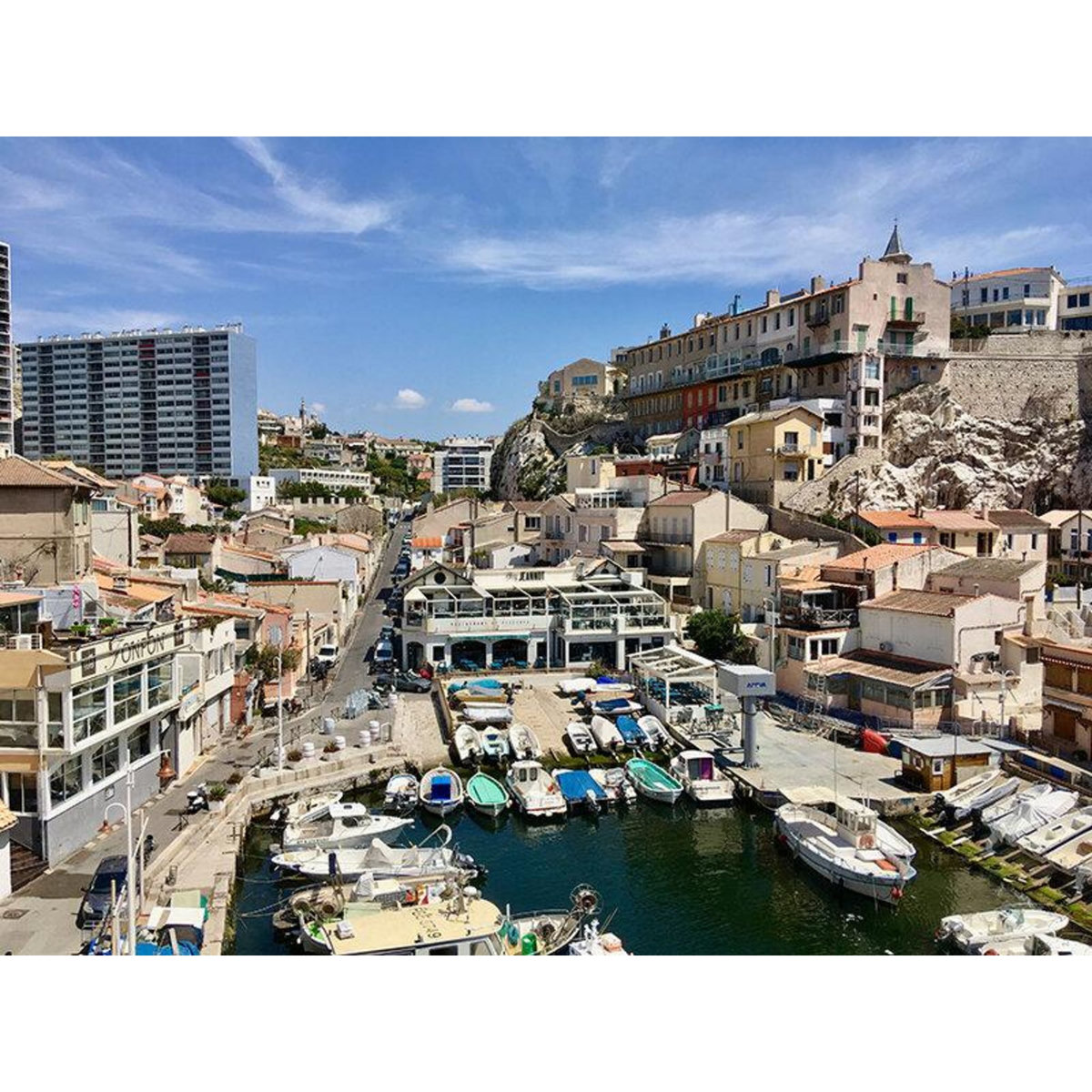 Smartbox Visite de Marseille et ses trésors architecturaux et culturels - Coffret Cadeau Sport & Aventure