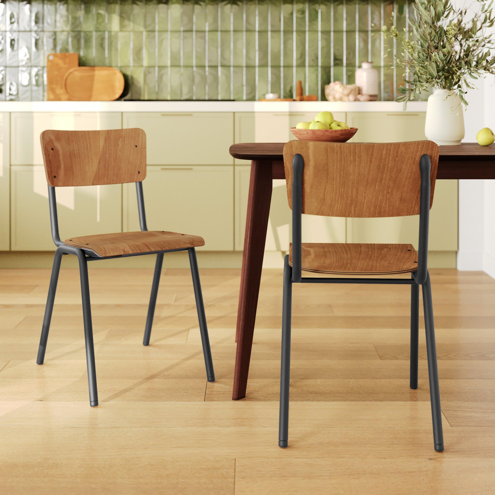 Voir la diapositive 2 : MAISON PAVANE Lot de 2 chaises écolier empilables en bois foncé-clem