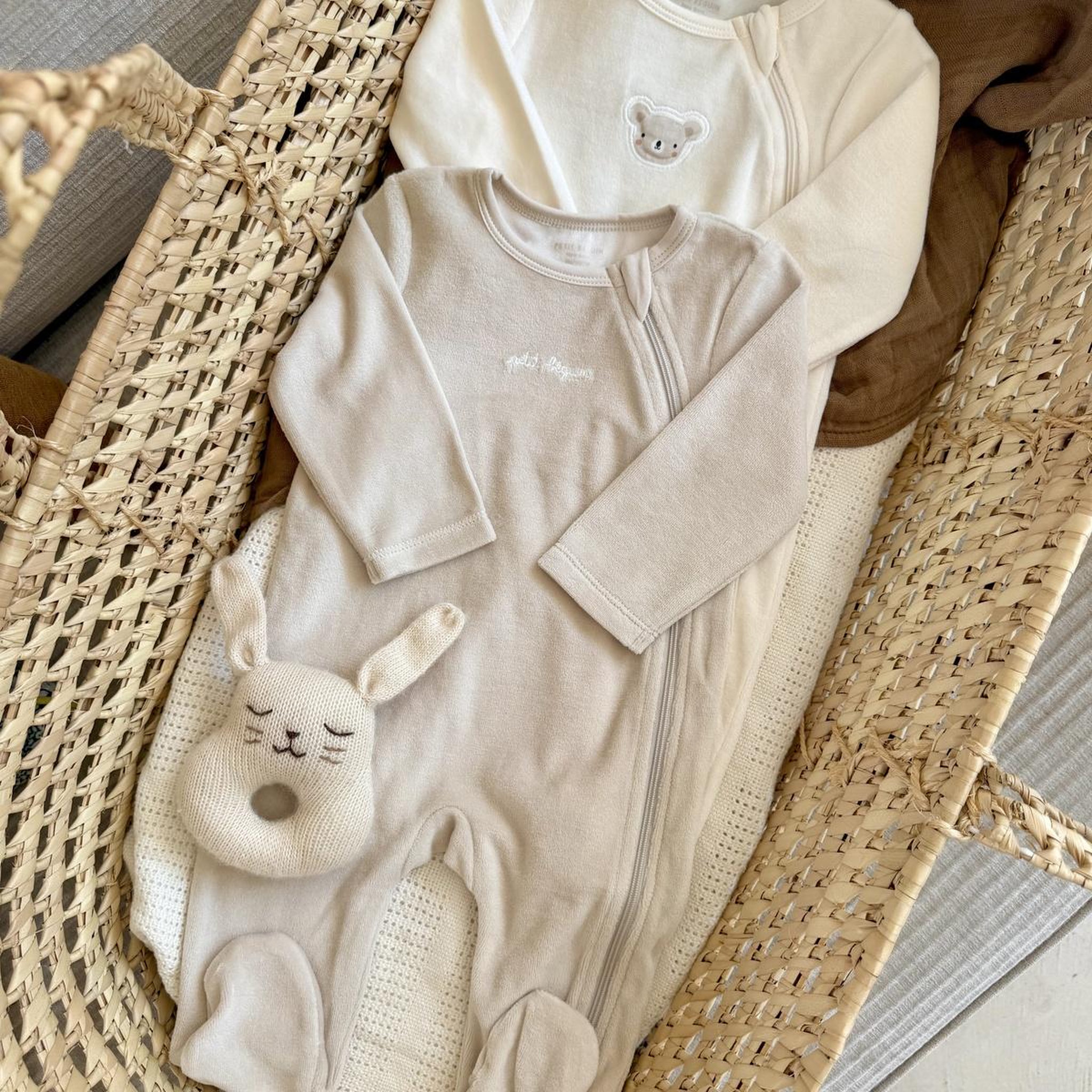 Voir la diapositive 6 : PETIT BEGUIN Lot de 2 pyjamas bébé en velours ouverture zippée