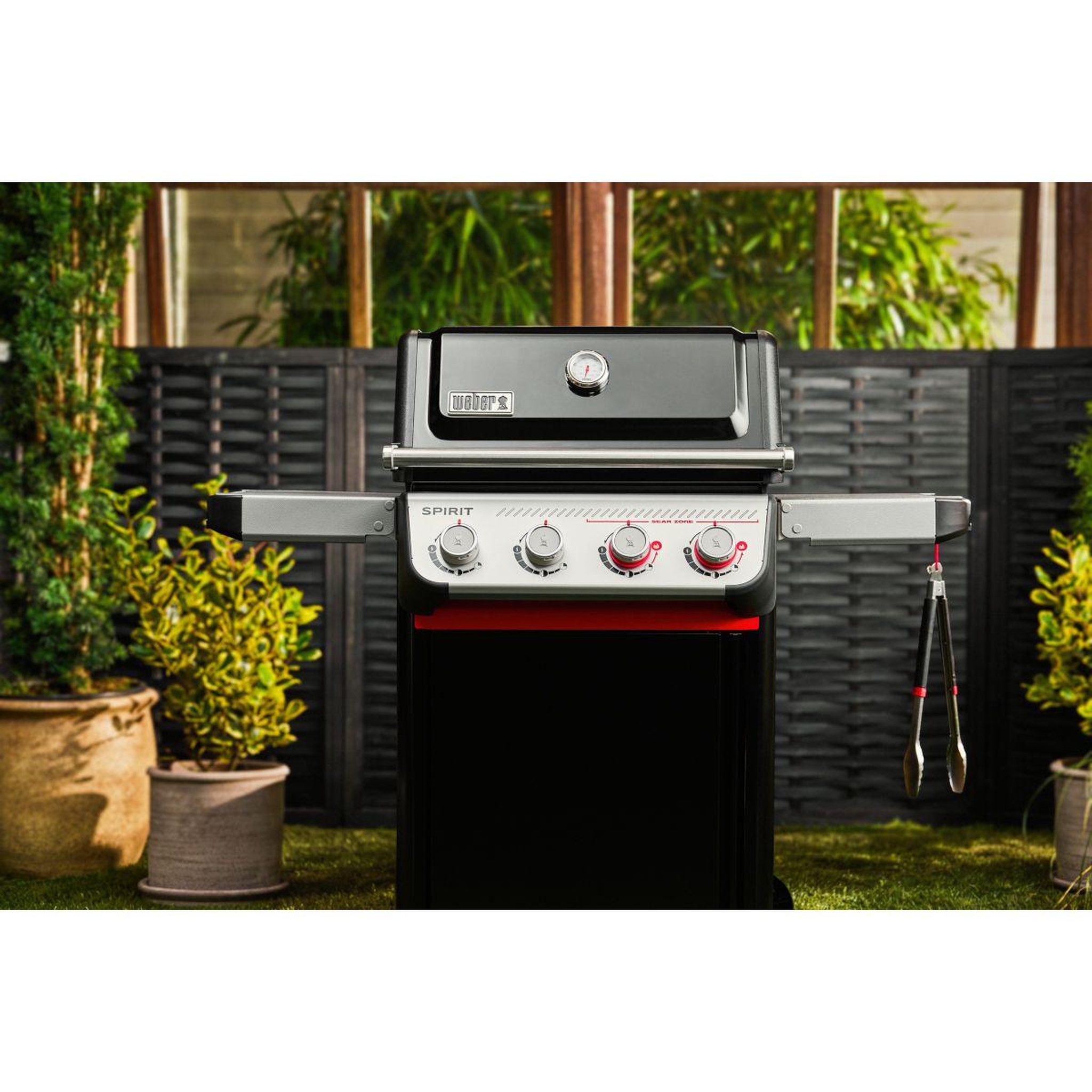 Voir la diapositive 2 : Weber Barbecue gaz spirit e-425 mix black grill et plancha sur chariot, 61x45 cm