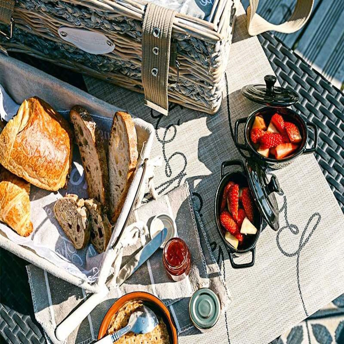 Smartbox 2 jours insolites en bulle de luxe avec bain bouillonnant privatif près de Montauban - Coffret Cadeau Séjour