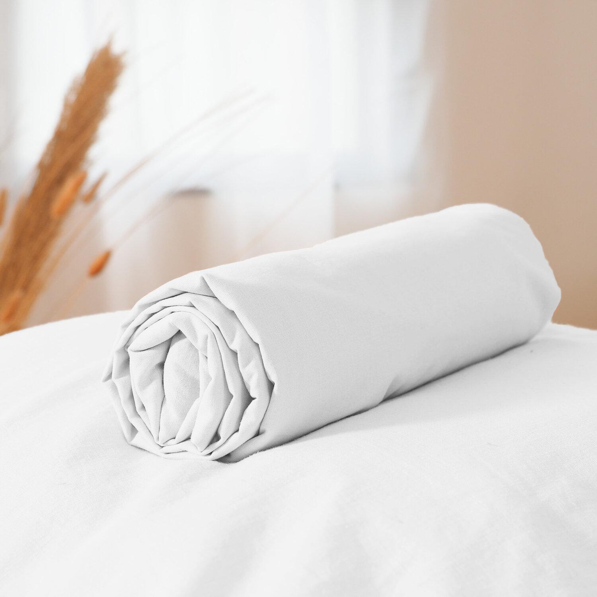 Home collection Drap housse bonnet:25cm 100%coton lave 57fils uni lave. Coloris disponibles : Blanc