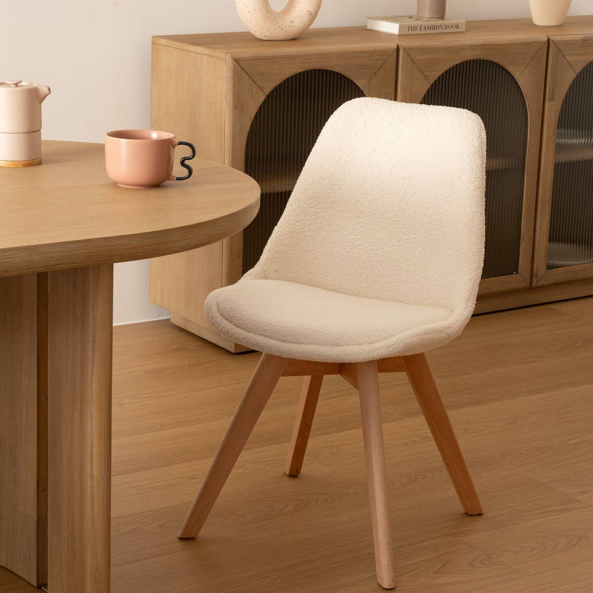 Voir la diapositive 2 : TOILINUX Lot de 4 chaises design scandinave en bouclette - blanc