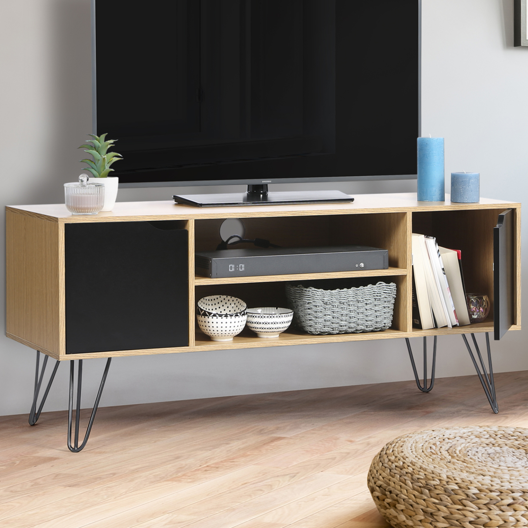 Voir la diapositive 2 : ID MARKET Meuble tv 113 cm vintage noemi pied épingle bois portes noires
