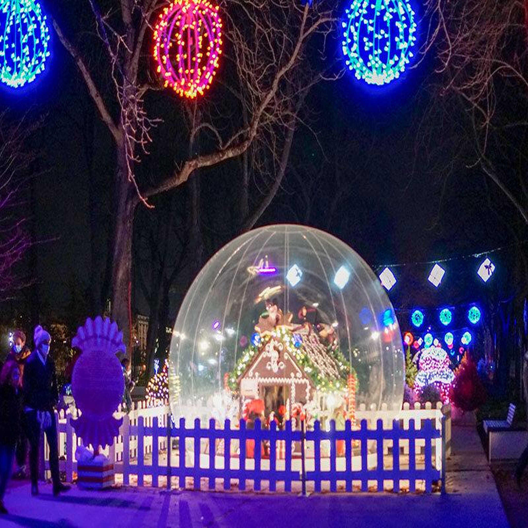 Voir la diapositive 2 : Smartbox Marché de Noël à Reims : 2 jours pour profiter des fêtes - Coffret Cadeau Séjour