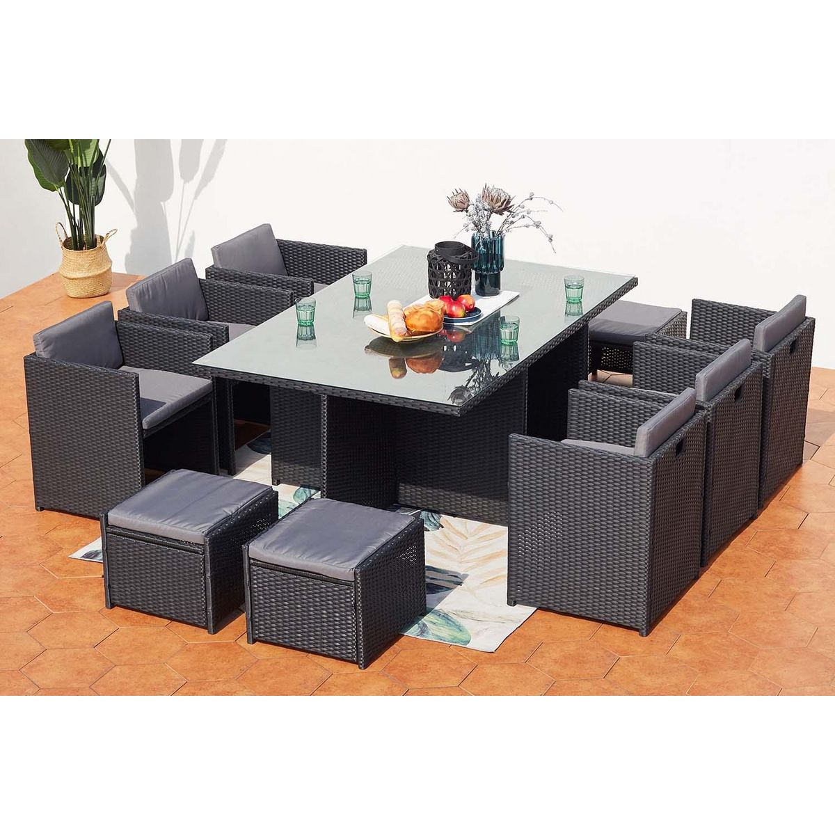 CONCEPT USINE Table et chaises 10 places encastrables en résine noir-gris MIAMI