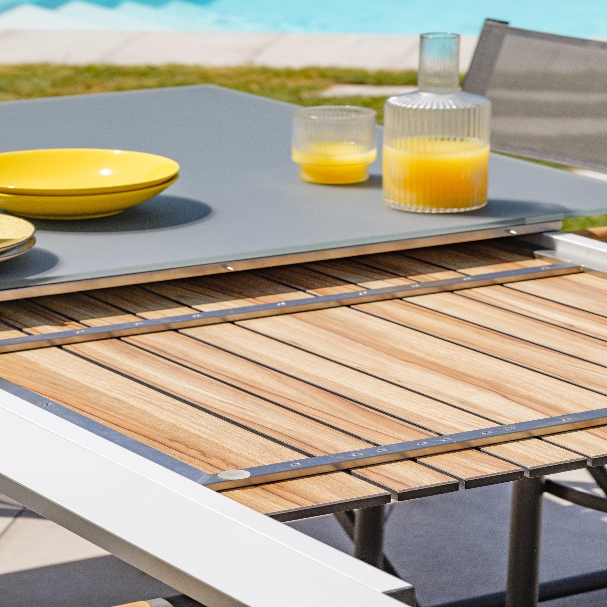 Voir la diapositive 4 : DCB GARDEN Table de jardin avec rallonge en HPL (8 places)