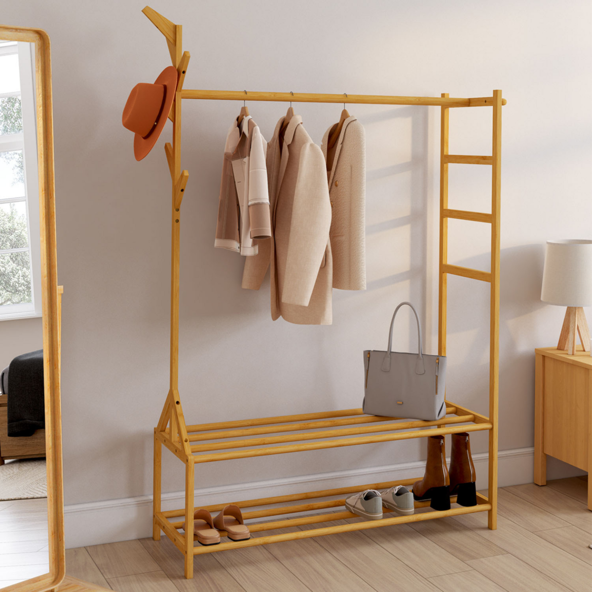 ID MARKET Portant vêtements bambou RITA avec porte-manteaux et étagères