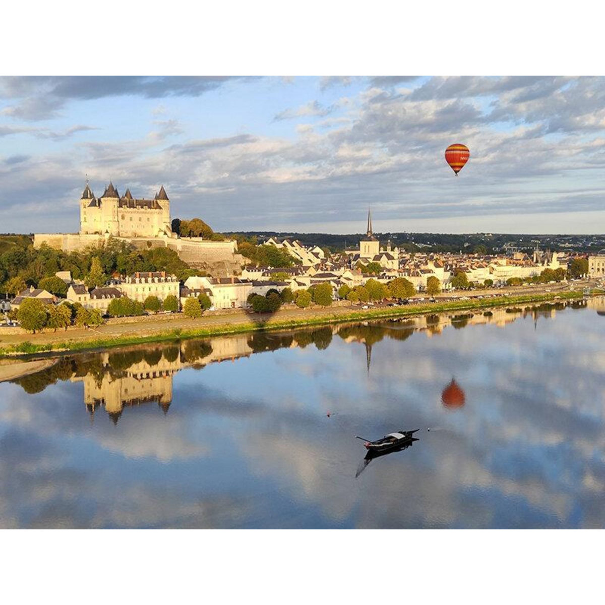 Smartbox Vol en montgolfière pour 2 personnes au-dessus du Val de Loire en semaine - Coffret Cadeau Sport & Aventure