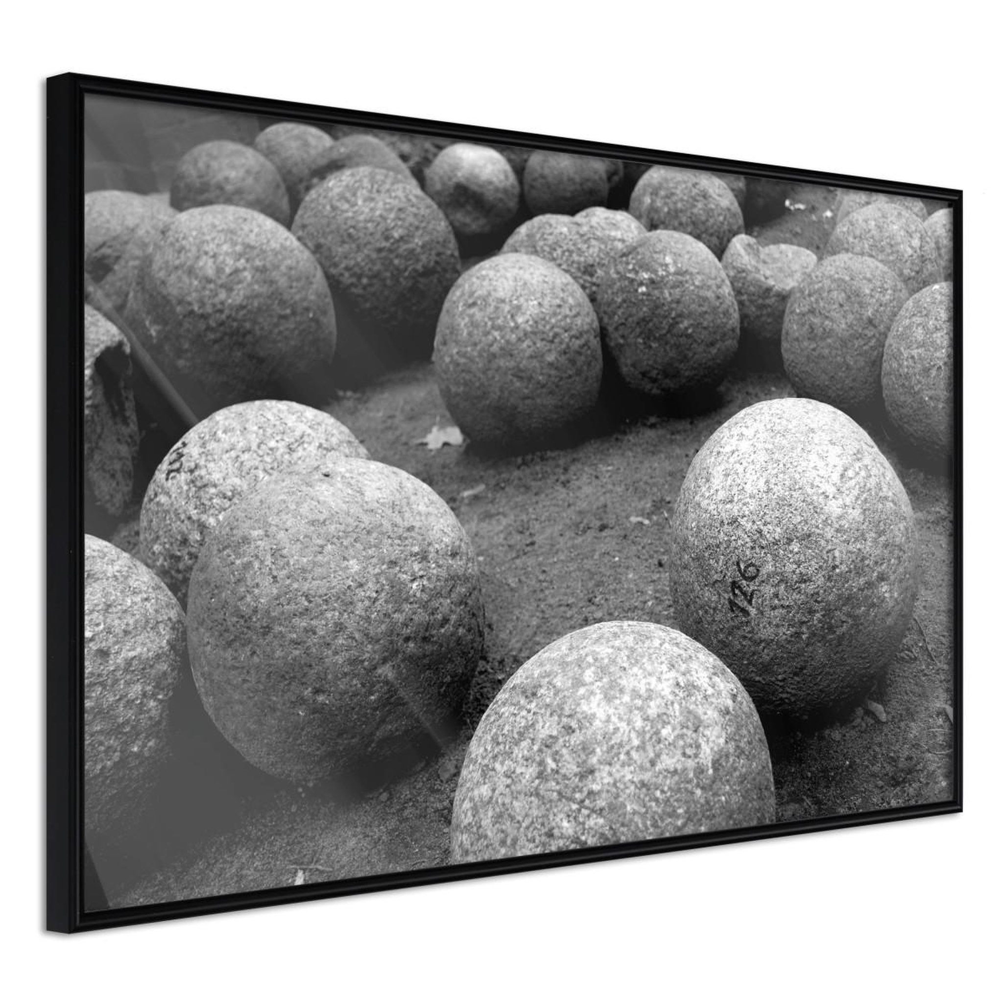 Paris Prix Affiche murale encadrée  stone spheres. Coloris disponibles : Jaune, Noir