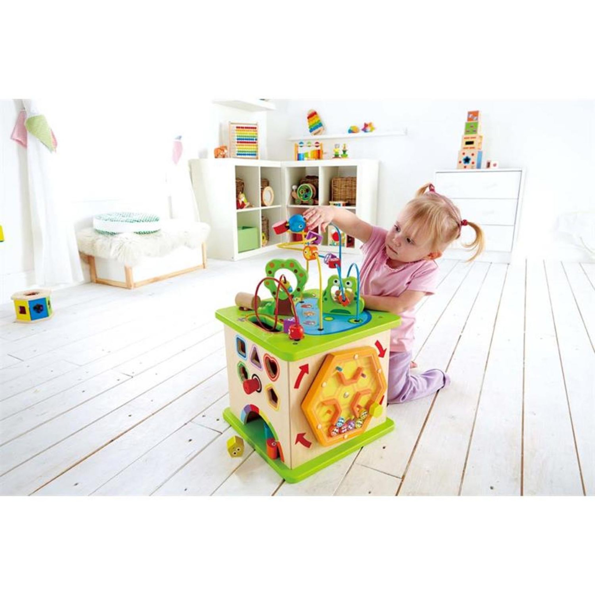 Voir la diapositive 5 : Hape Cube d'activités Hape en bois multicolore