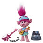 Voir la diapositive 1 : HASBRO Figurine interactive Poppy - Pop & Rock - Trolls 2 Tournée Mondiale