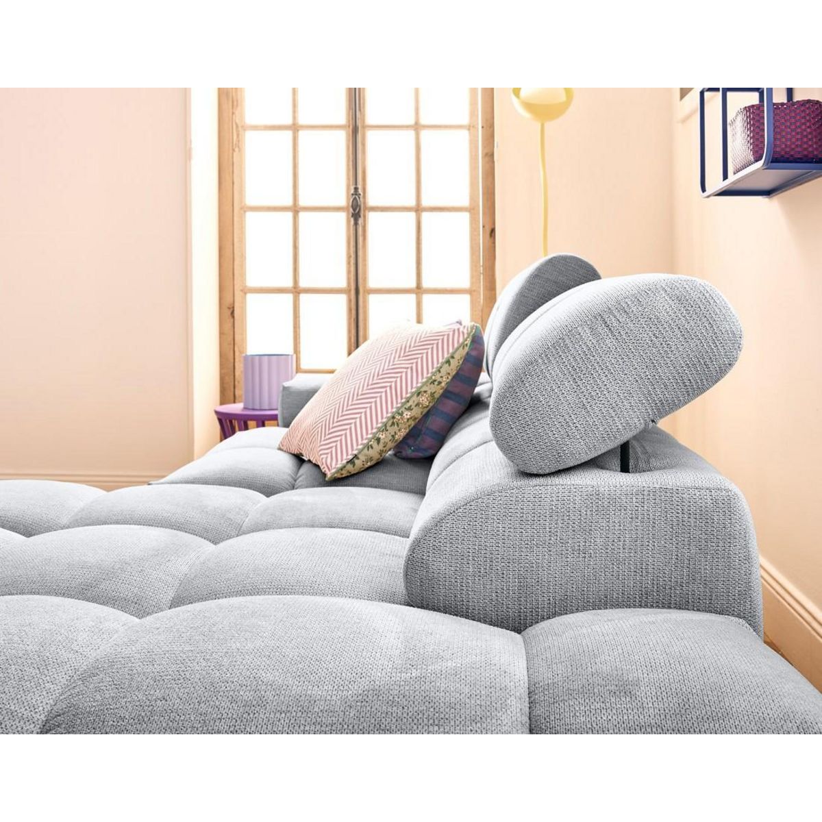 LISA DESIGN Matera - canapé d'angle droit 3 places avec têtières réglables en tissu texturé