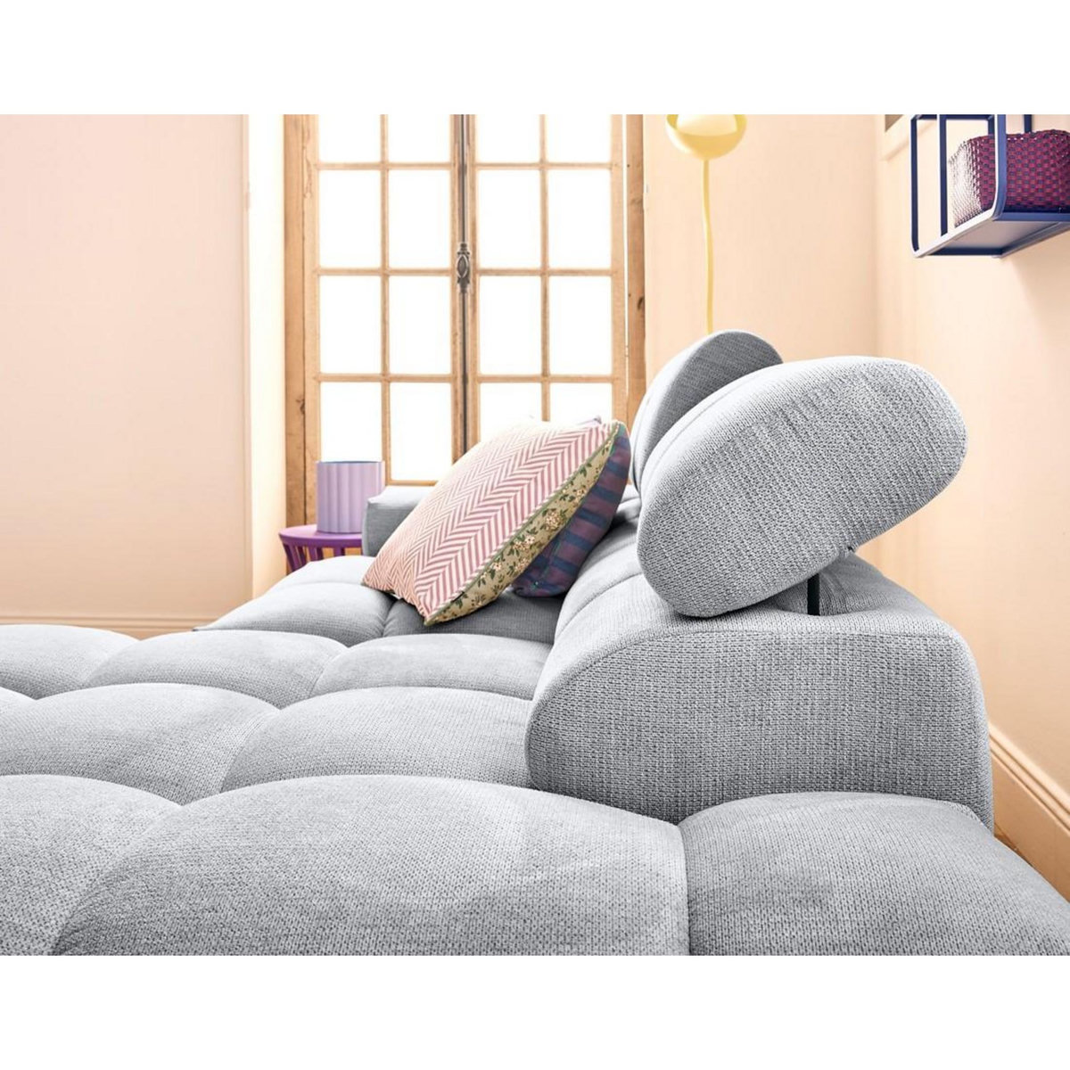 LISA DESIGN Matera - canapé d'angle droit 3 places avec têtières réglables en tissu texturé